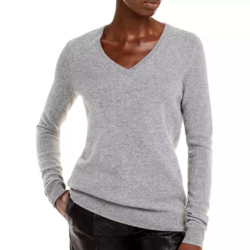 NWT C by Bloomingdale’s Cashmere Sweater Size S Gray